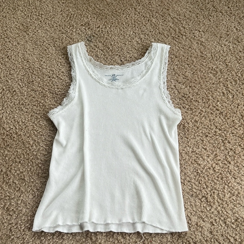 Brandy ♡︎ Melville | white lase tank top | not sold in the store anymore